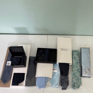 Blue Men's Ties and Accessories NWT